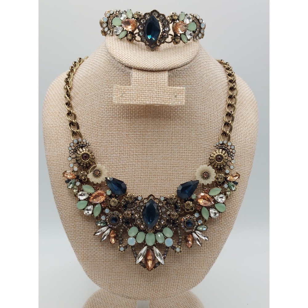 Floral Statement Necklace Bracelet Set Chloe Isabel Blue Peach Mint Earthy Glam